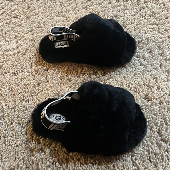 Ugg Sandals - Picture 2 of 3